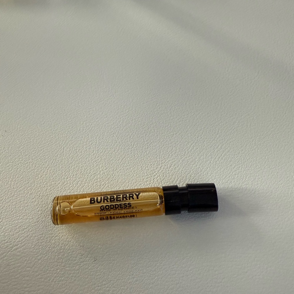 Assorted Perfume Sample Vials - Picture 6 of 16